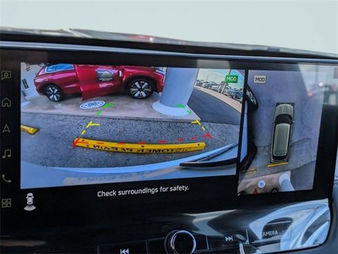 New 2025 Mitsubishi Outlander SE image 23