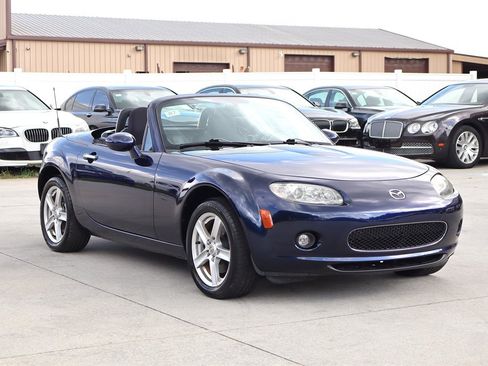 Used 2007 MAZDA MX-5 Miata Sport RWD image 16