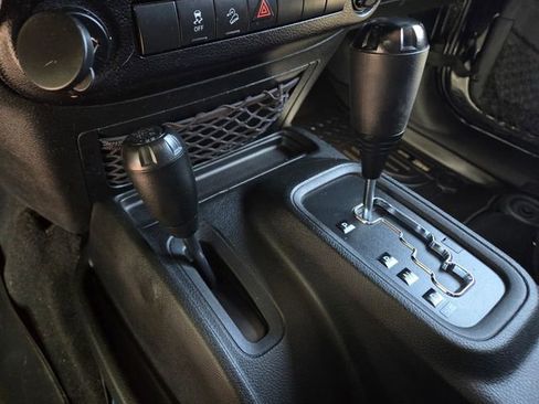 Used 2016 Jeep Wrangler Unlimited Sport AWD/4WD image 21