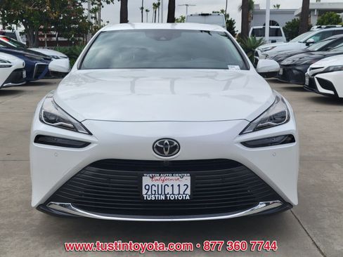 Certified 2023 Toyota Mirai w/ Advanced Technology Package RWD image 8