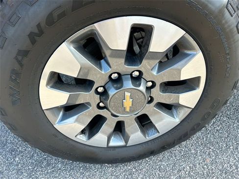 Certified 2025 Chevrolet Silverado 2500 Custom w/ Custom Value Package image 14