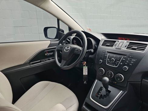 Used 2015 MAZDA MAZDA5 Sport FWD image 10