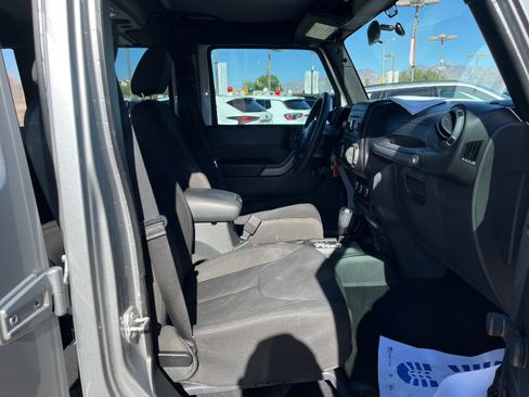 Used 2017 Jeep Wrangler Unlimited Sport w/ Max Tow Package image 19