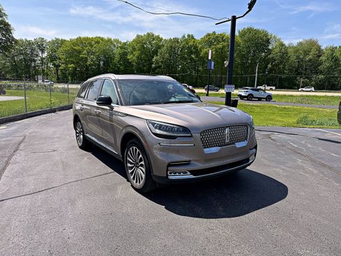 Used 2020 Lincoln Aviator Reserve w/ Equipment Group 201A AWD/4WD image 3