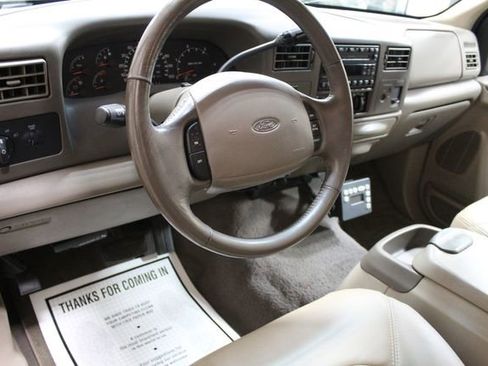 Used 2000 Ford F250 Lariat image 16