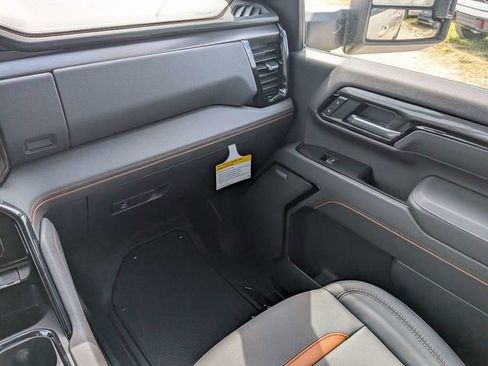 New 2026 GMC Sierra 2500 AT4 w/ AT4 Premium Plus Package AWD/4WD image 17