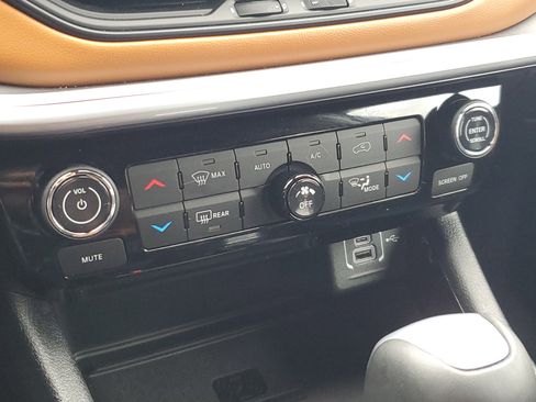 Used 2024 Jeep Compass Limited w/ Elite Group image 16