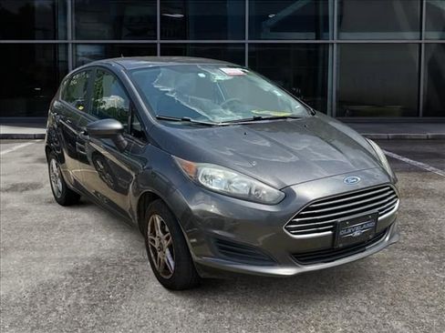 Used 2018 Ford Fiesta SE FWD image 1