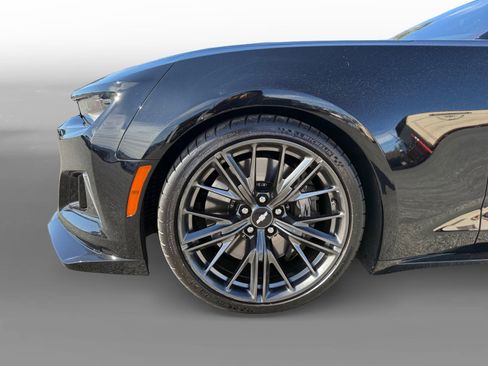 Used 2018 Chevrolet Camaro ZL1 image 9