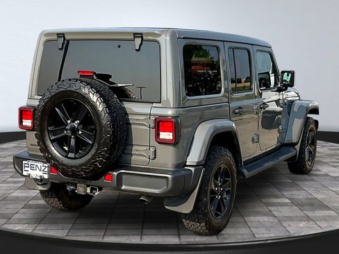 Used 2021 Jeep Wrangler Unlimited Sahara AWD/4WD image 7