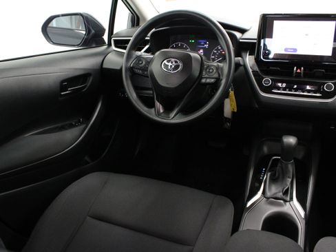 Used 2025 Toyota Corolla LE FWD image 26