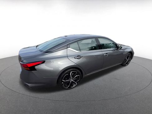 Used 2025 Nissan Altima 2.5 SR image 15