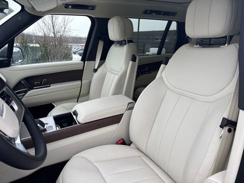 New 2026 Land Rover Range Rover Long Wheelbase SE image 17