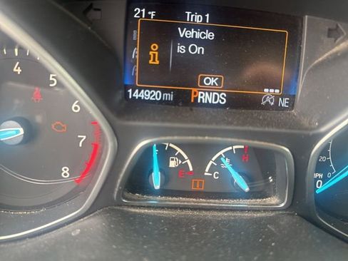 Used 2018 Ford Escape SE image 30