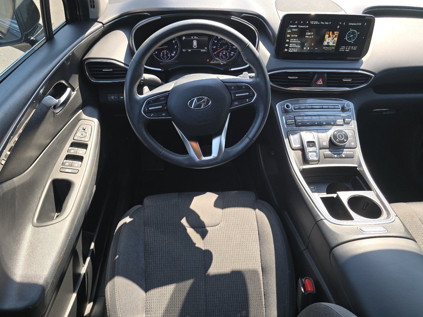 Used 2023 Hyundai Santa Fe SEL AWD/4WD image 3