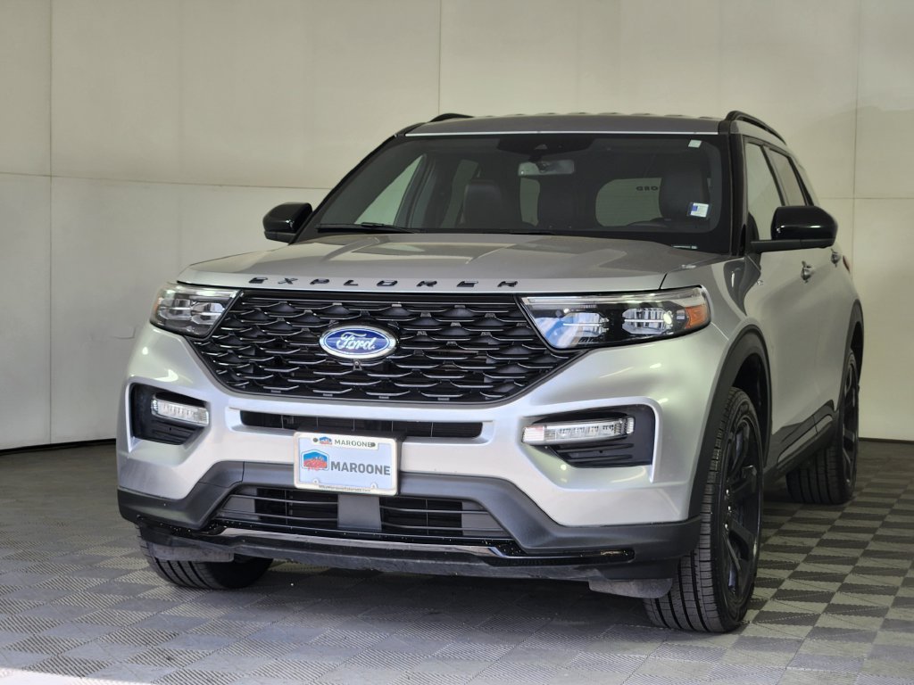 Used 2022 Ford Explorer ST-Line w/ Class IV Trailer Tow Package AWD/4WD image 3