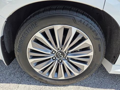 Certified 2026 INFINITI QX80 Luxe w/ Cargo Package AWD/4WD image 21
