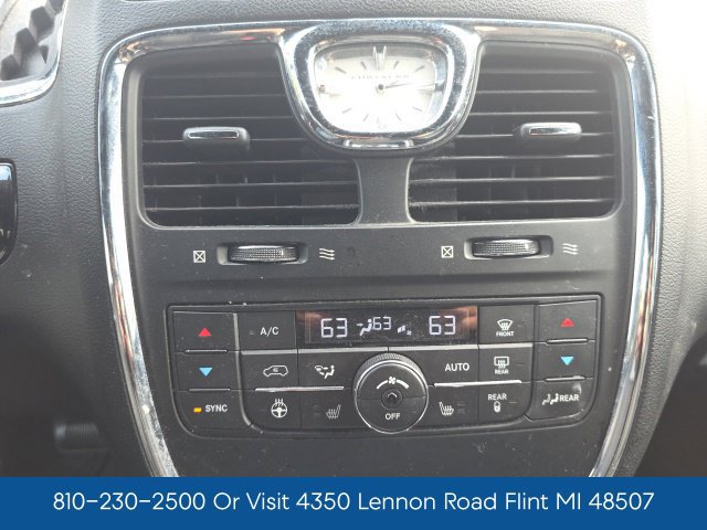 Used 2016 Chrysler Town & Country S w/ Driver Convenience Group FWD image 22