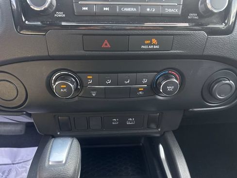 Used 2022 Nissan Frontier SV RWD image 20