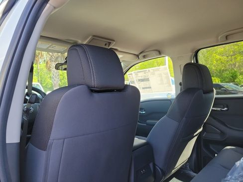 New 2026 Nissan Frontier SV w/ Tow Package AWD/4WD image 10