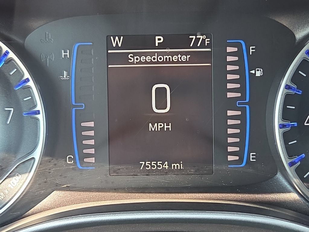 Used 2023 Chrysler Voyager LX FWD image 35