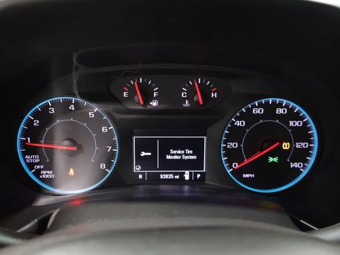 Used 2020 Chevrolet Equinox LS image 38