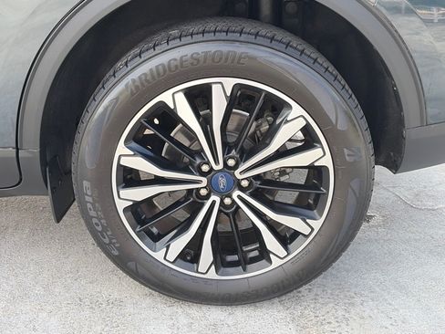 Certified 2022 Ford Escape SE w/ SE Sport Appearance Package AWD/4WD image 21