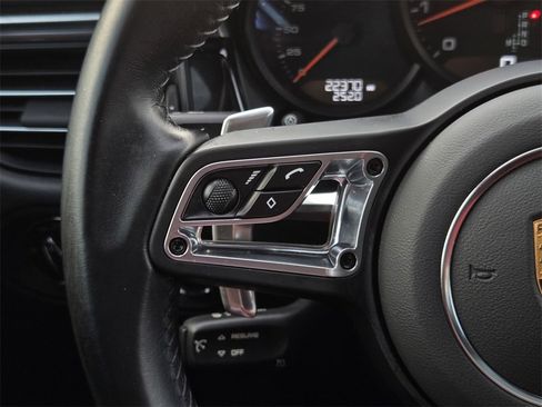 Used 2021 Porsche Macan GTS image 27