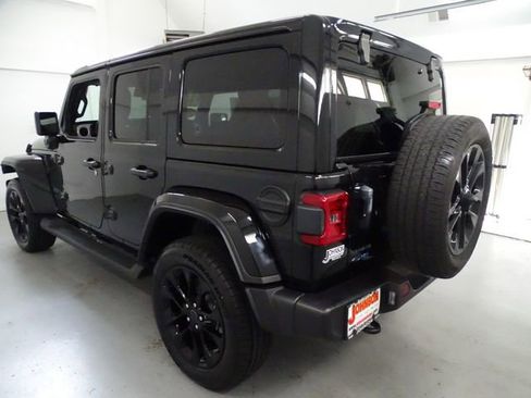 Certified 2025 Jeep Wrangler Unlimited Sahara AWD/4WD image 18