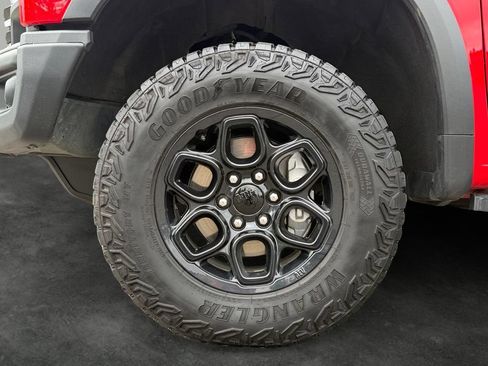 Used 2024 Chevrolet Silverado 1500 ZR2 w/ ZR2 Bison Edition AWD/4WD image 4