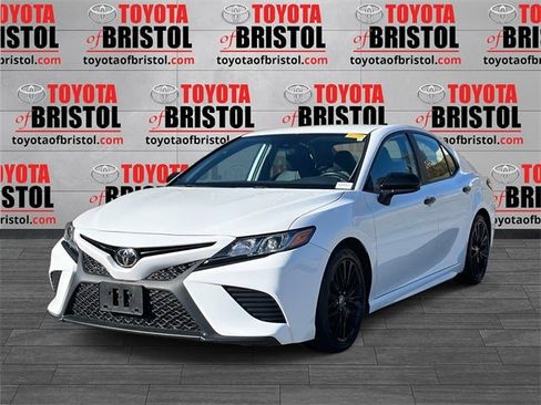 Used 2020 Toyota Camry SE image 8