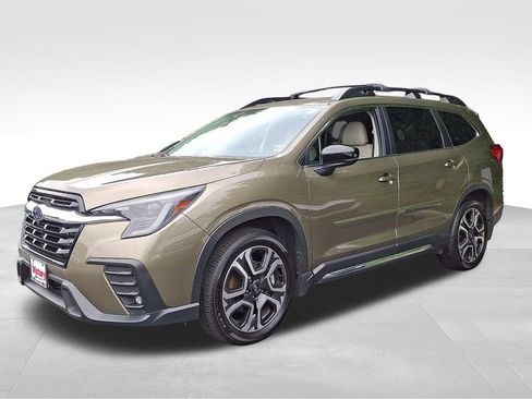 Certified 2024 Subaru Ascent Limited w/ Technology Package image 3