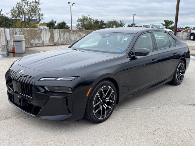 Used 2026 BMW 740i xDrive AWD/4WD image 9
