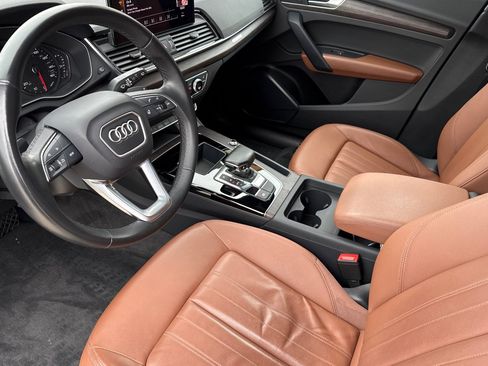 Used 2023 Audi Q5 2.0T Premium w/ Convenience Package AWD/4WD image 4