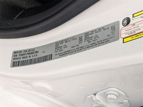 Certified 2025 RAM 1500 Laramie w/ Night Edition image 38