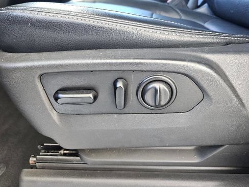 Used 2021 Chevrolet Silverado 1500 LT w/ Z71 Off-Road Package image 5