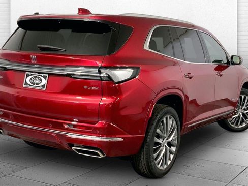 Used 2025 Buick Enclave Avenir w/ Super Cruise Package FWD image 13
