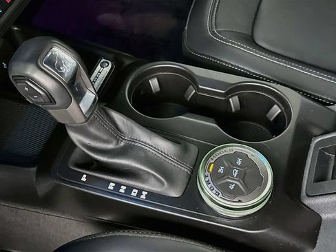 Used 2025 Ford Bronco Outer Banks AWD/4WD image 18