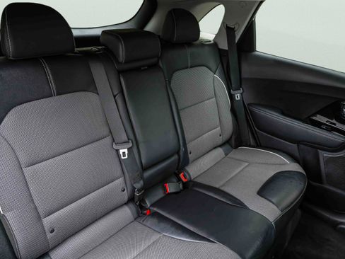 Certified 2019 Kia Niro EX w/ Cold Weather Package 2.0 FWD image 25
