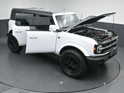 Used 2023 Ford Bronco Outer Banks image 50