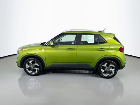 Used 2024 Hyundai Venue SEL FWD image 8