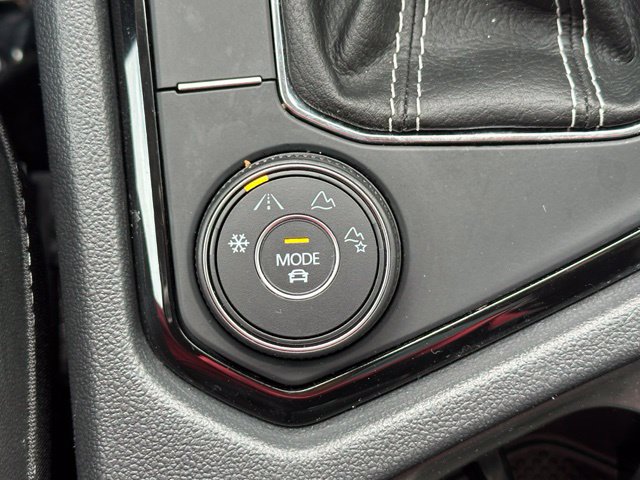 Used 2023 Volkswagen Taos SEL AWD/4WD image 35