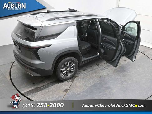 New 2026 Chevrolet Traverse LT image 37