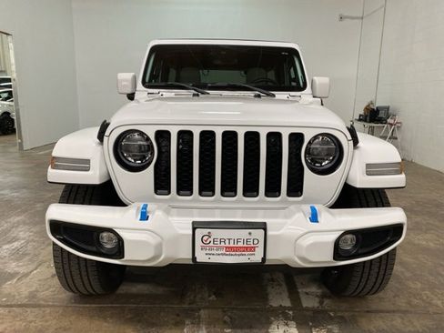 Used 2021 Jeep Wrangler Unlimited Sahara image 2