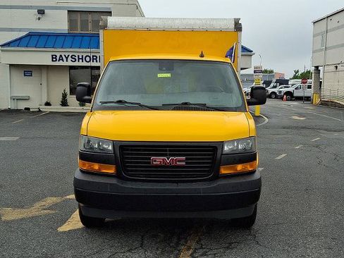 Used 2021 GMC Savana 3500 w/ Power Convenience Package RWD image 2