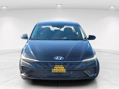 New 2026 Hyundai Elantra Blue image 3