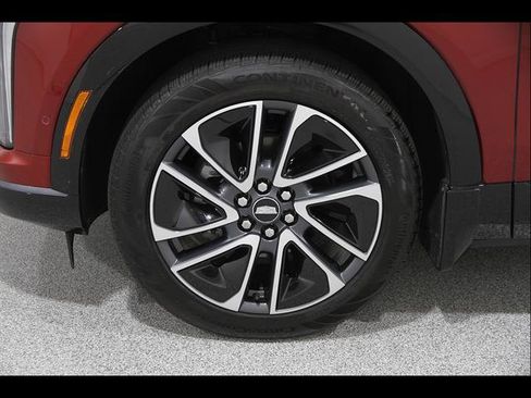 Used 2025 Cadillac Optiq Sport 1 w/ LPO, Floor Liner Package AWD/4WD image 24