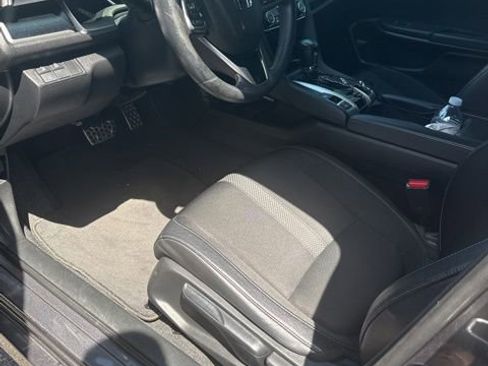 Used 2021 Honda Civic Sport image 5