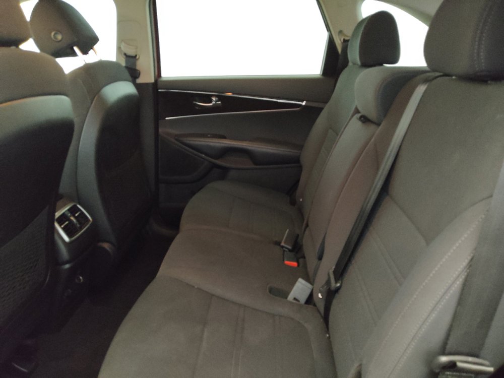 Used 2018 Kia Sorento AWD image 18