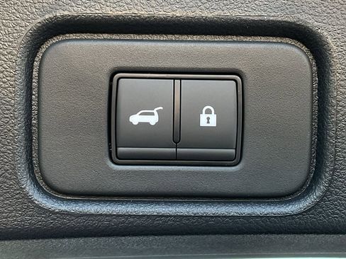 New 2026 Nissan Pathfinder SL image 19